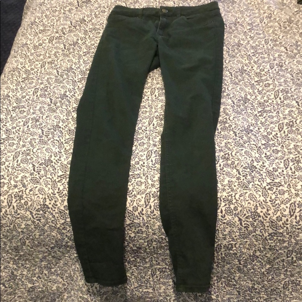 green pants
